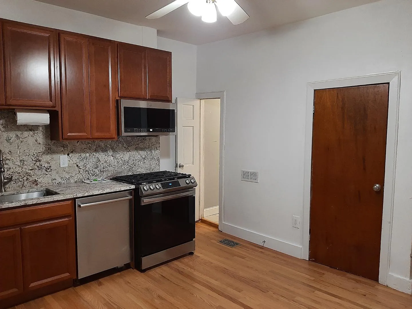 6 Sewall Street — Photo 4