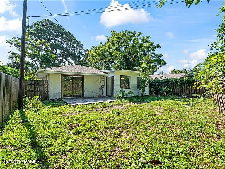 935 S Tropical Trl — Photo 24