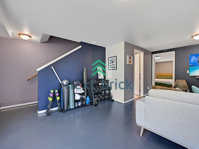 4084 Letitia Ave S — Photo 24