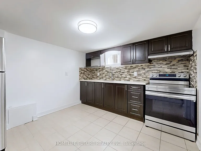 43 Densgrove Rd #BASEMENT — Photo 10