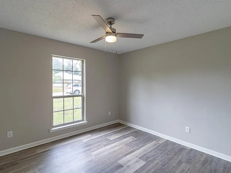1103 Ballard Dr — Photo 9