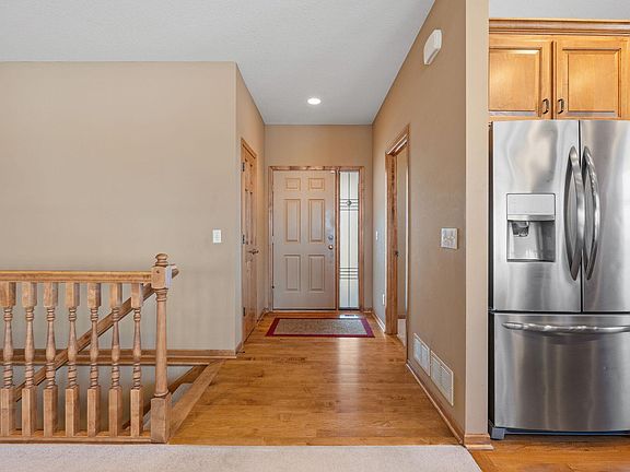 3rd image of 2187 Tower Alcove