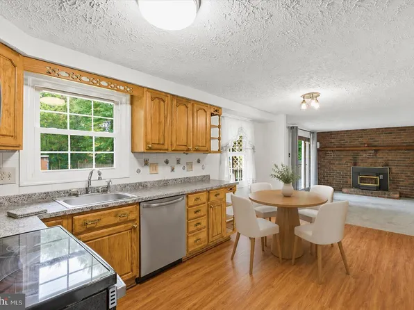 3003 Hickory Valley Dr, Waldorf, MD 20601