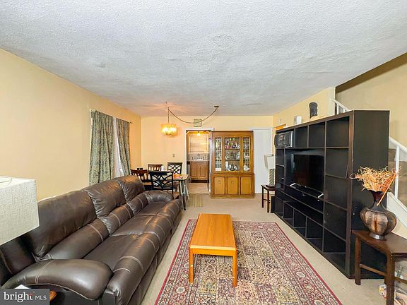 3rd image of 7920 Riggs Rd E