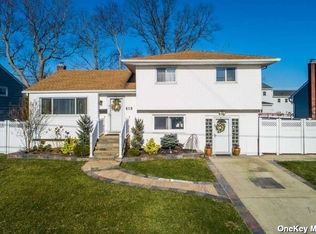 15 Gerald Ave, Freeport, NY 11520