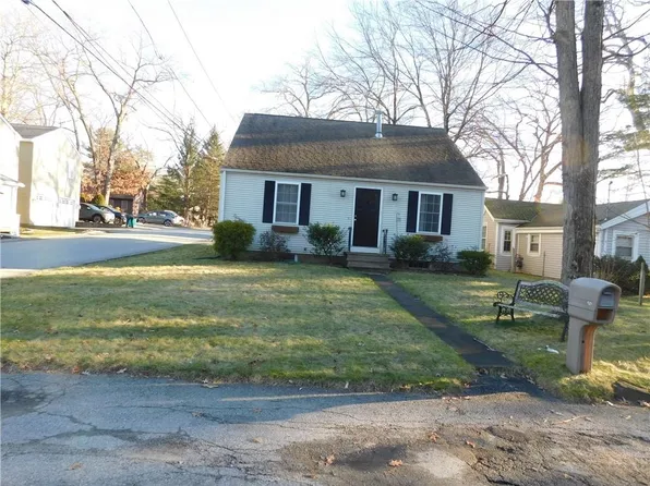 50 Smith Ave, Smithfield, RI 02828