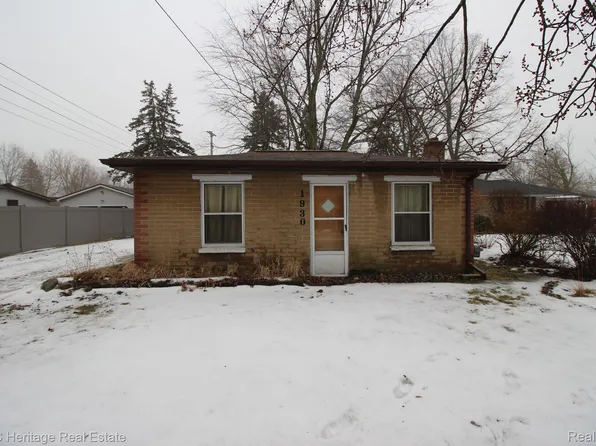 1930 Grove Ave, Owosso, MI 48867