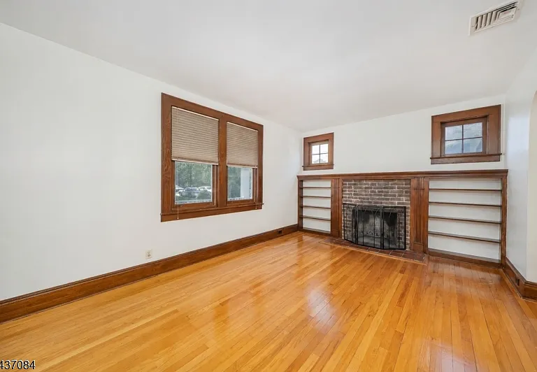 59 N Passaic Ave — Photo 7