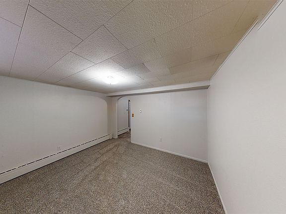 4065-Third-St-NE-04282022_103106