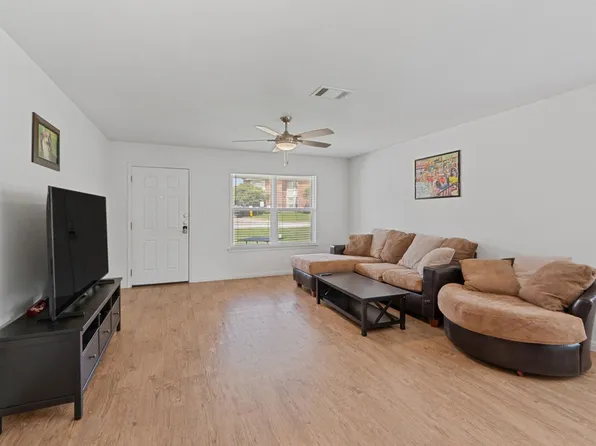404 Sloan St #Id1492690p, Taylor, TX 76574