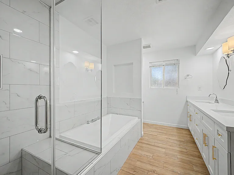 3922 E Sahuaro Dr — Photo 17
