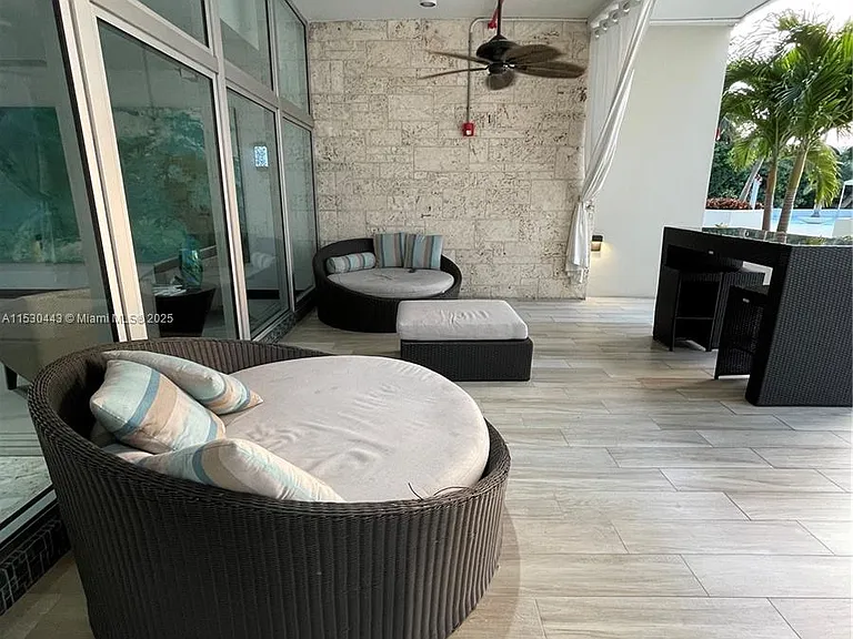 1200 West Ave #202 — Photo 25