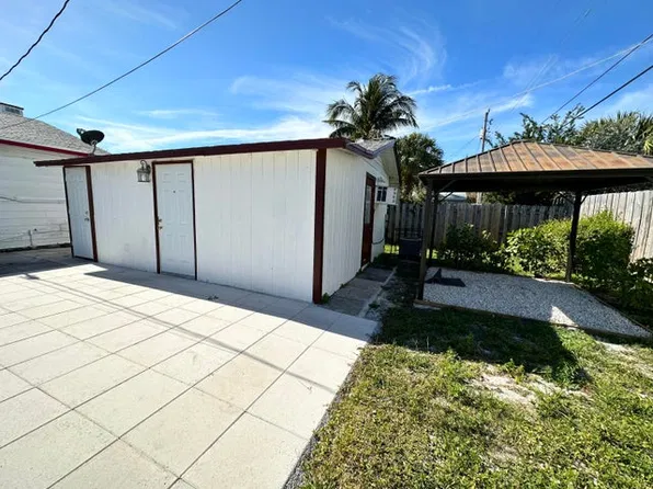 613 54th St #B, West Palm Beach, FL 33407