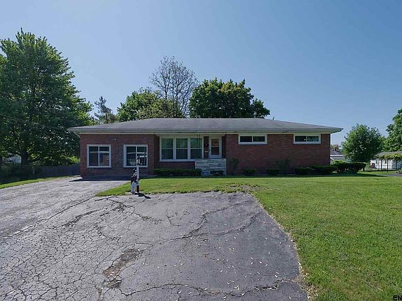 3rd image of 1A Amboy Dr