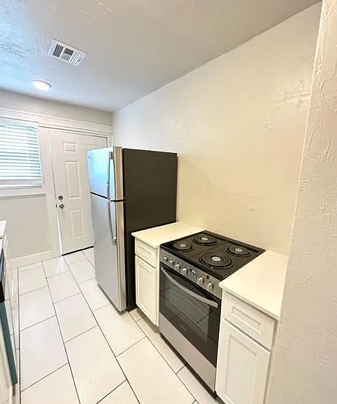 2905 NW 19th St — Photo 7
