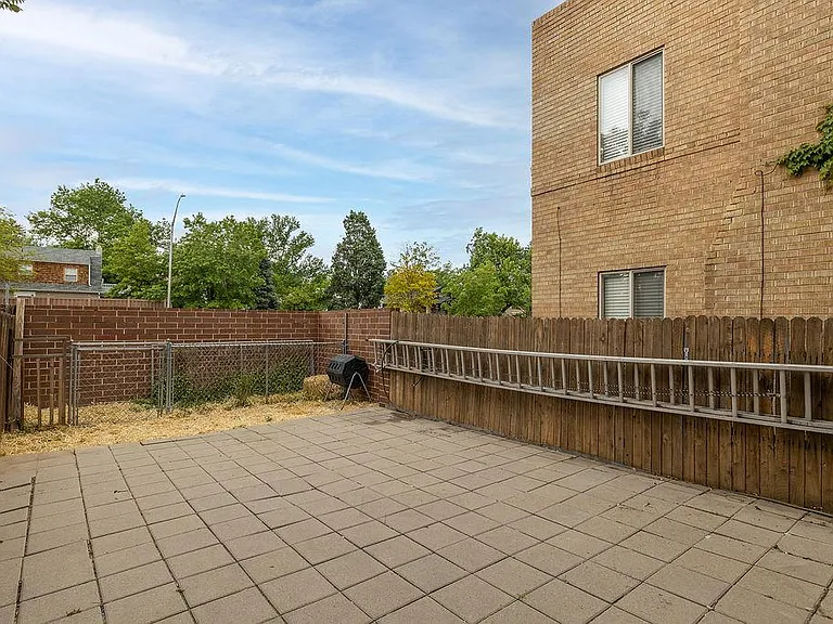 238 Harrison St — Photo 6