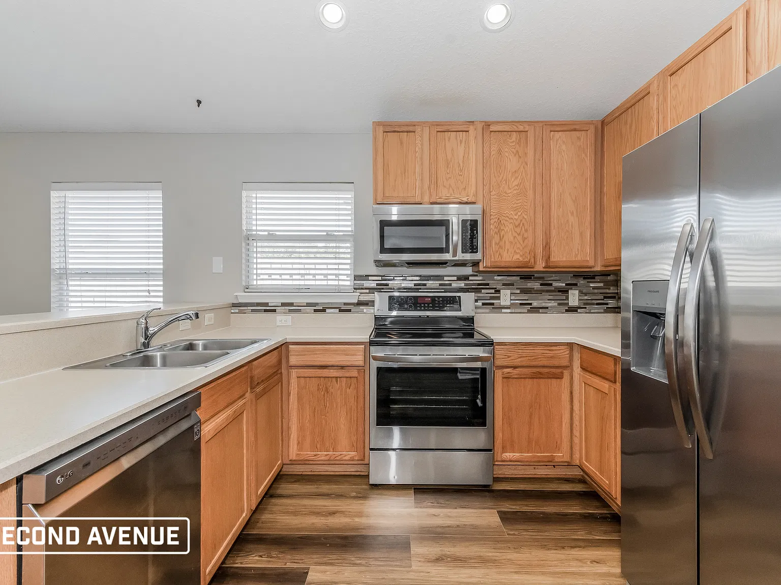 4 bed, 2.0 bath, 1673 sqft, $2,359 — Photo 4