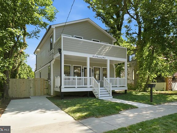 2nd image of 3006 Channing St NE