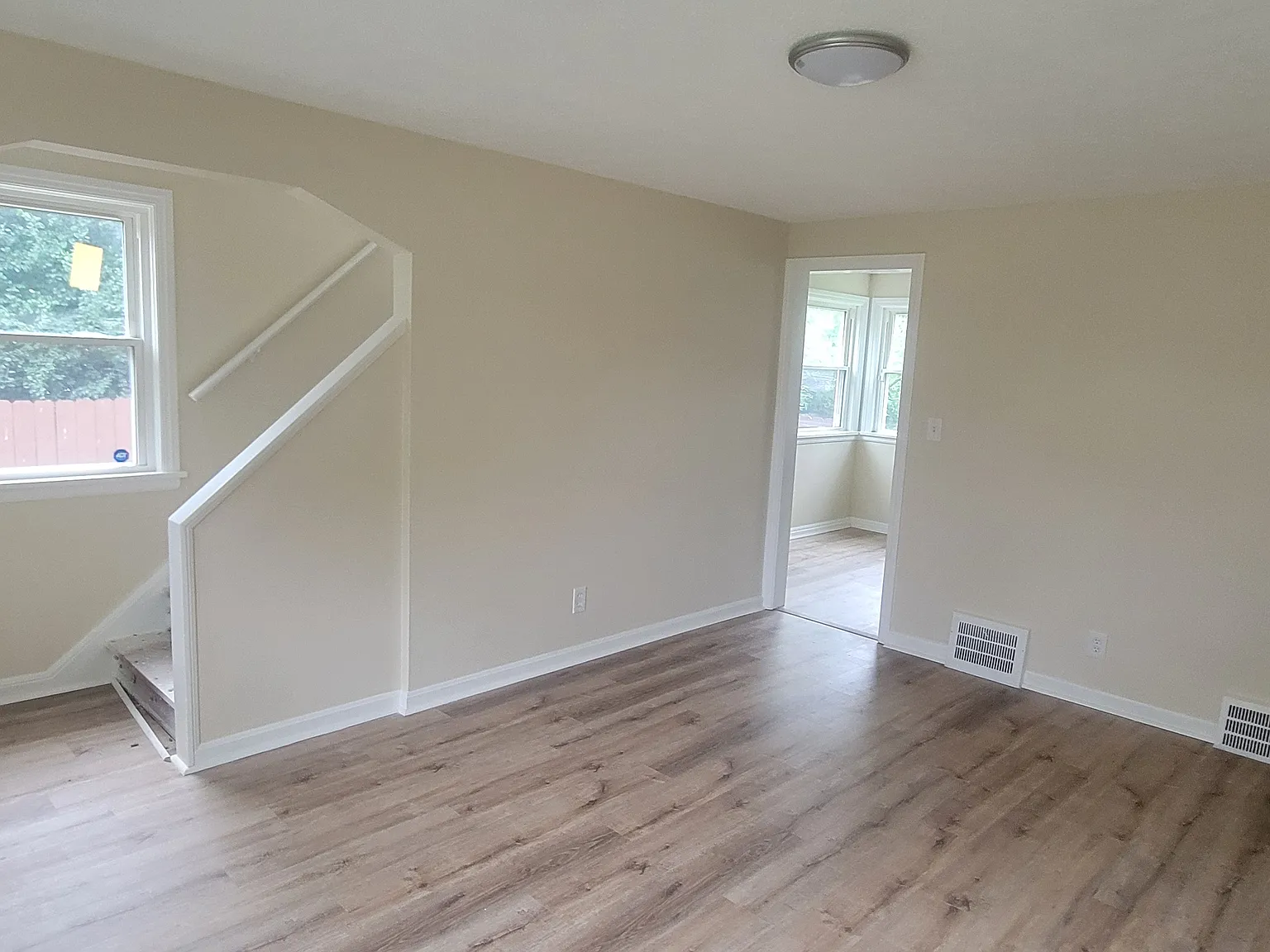 3 bed, 1179 sqft, $1,750 — Photo 2
