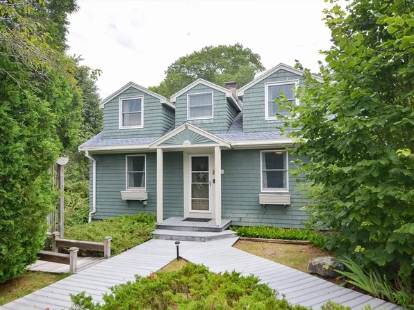 53 Concord St, Gloucester, MA 01930