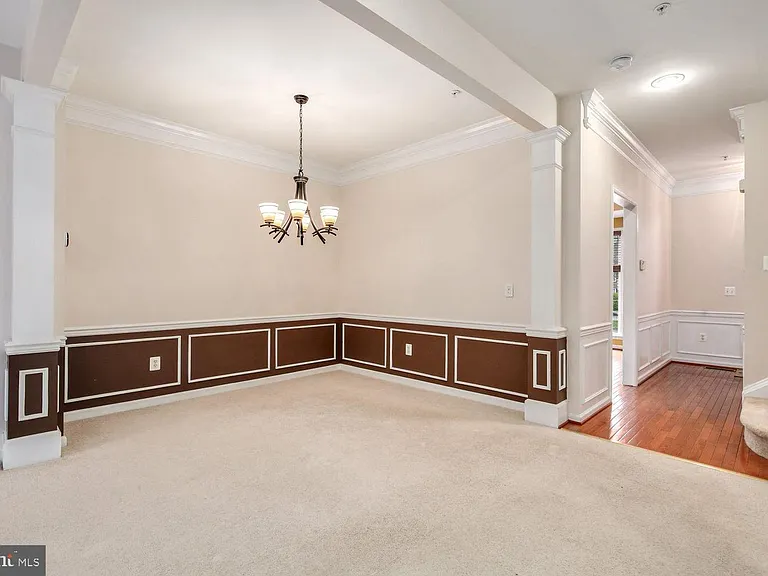 19421 Rayfield Dr — Photo 3