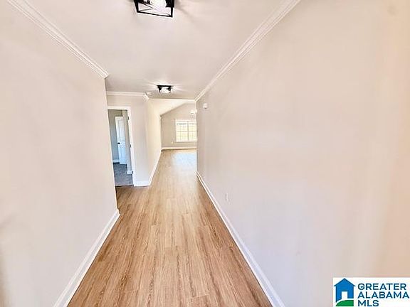2nd image of 1006 Spring View Ln