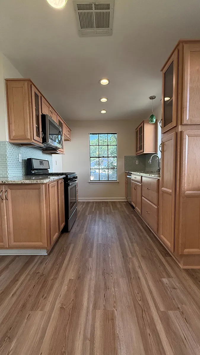 Building Photo - 1803 Rainy Meadows Dr