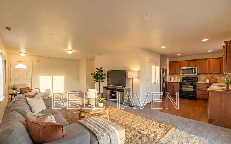 9626 W Rustica Dr — Photo 1