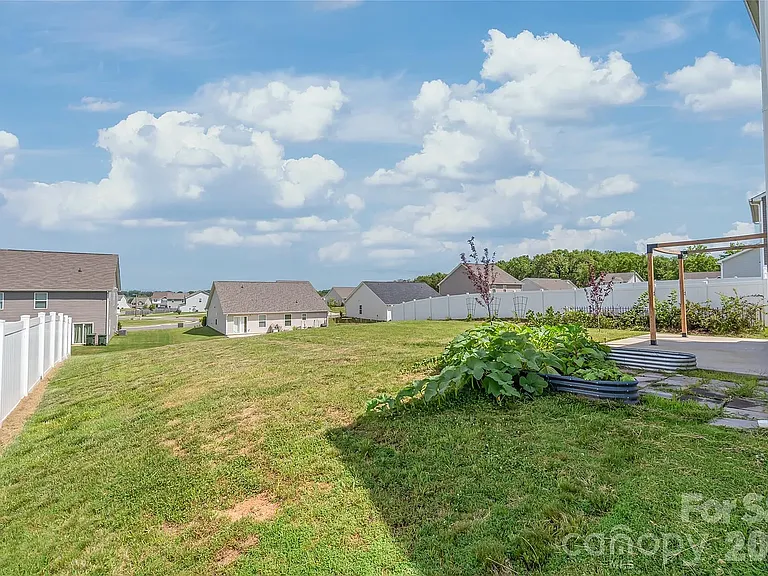 1232 Phifer Rd — Photo 14