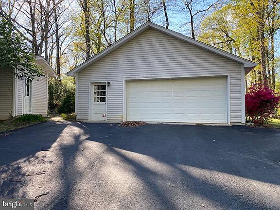3rd image of 1298 Woodside Dr