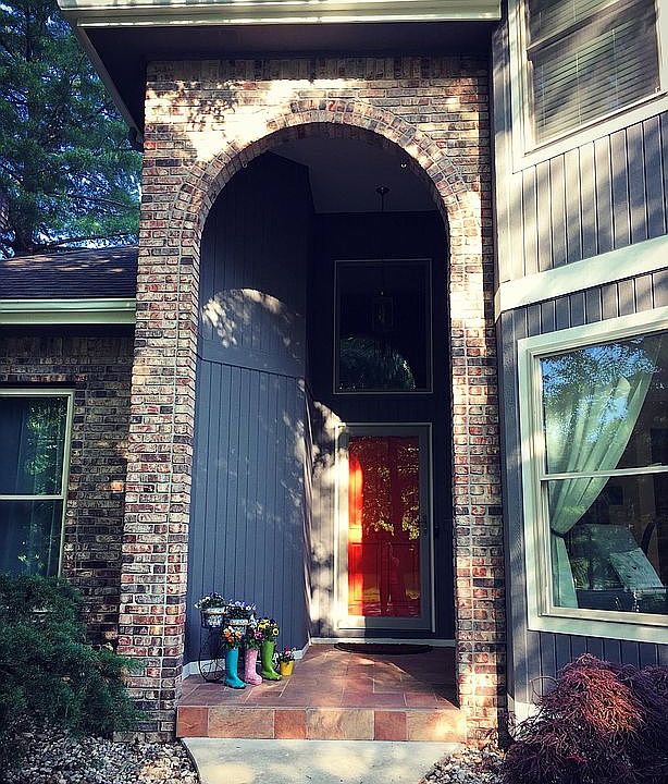 2nd image of 2600 S Olcott Blvd