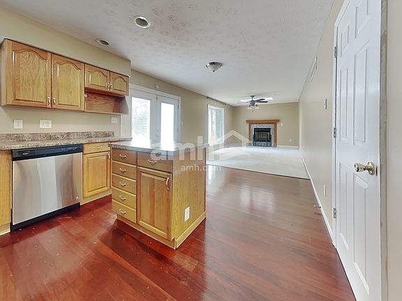 4th image of 643 Cassel Creek Dr