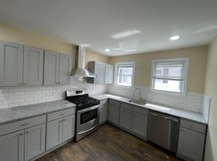 682 River Ave, Providence, RI 02908