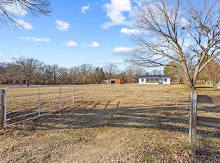 4572 County Road 2700, Telephone, TX 75488