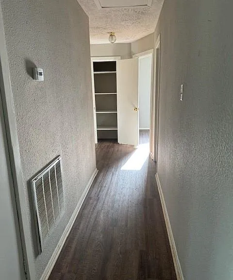 1208 Glendale St — Photo 11