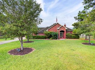 302 Chester Dr, Friendswood, TX 77546
