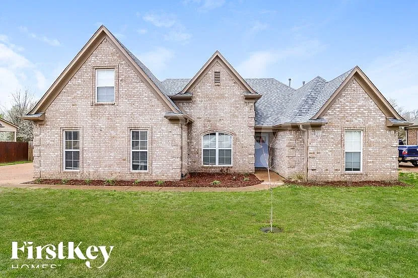 170 Southwind Dr