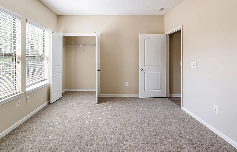 The Arlington at Eastern Shore Centre Apartments — Photo 14