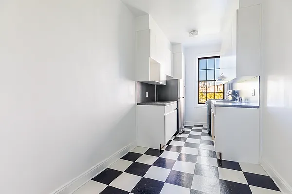 Rented by Balen Real Estate, LLC | media 10