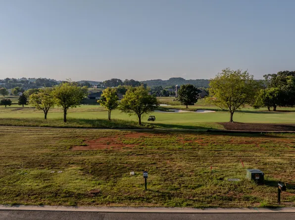 915 Black Bear Cir, Loudon, TN 37774