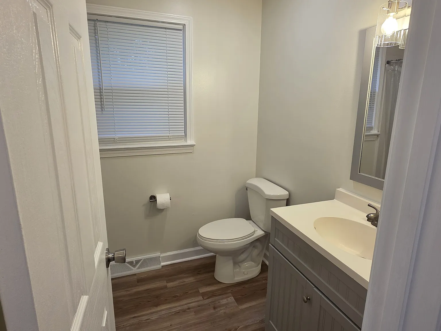 2 bed, 909 sqft, $2,200 — Photo 4