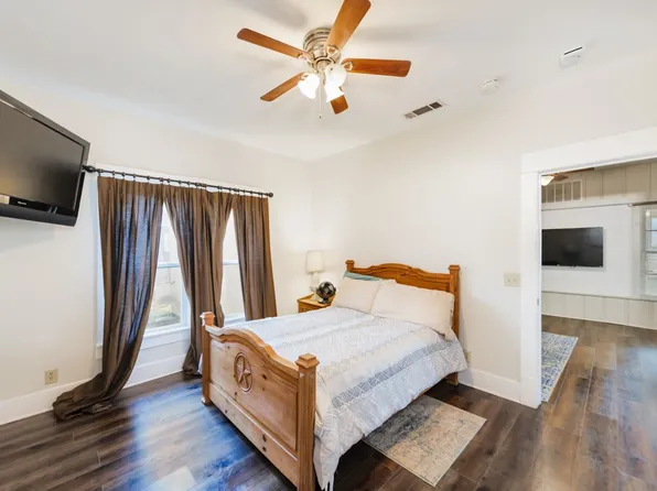 517 W Lamar St, Alvord, TX 76225