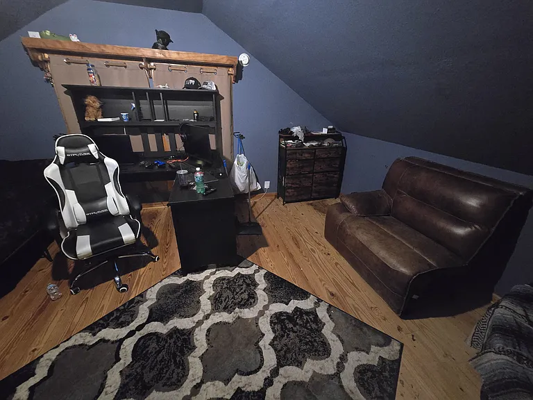 178 Emmanuel Dr — Photo 8