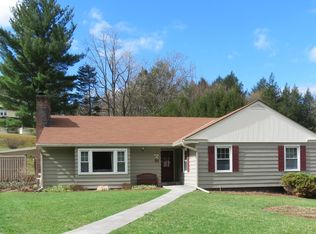 51 Glenn St, Adams, MA 01220