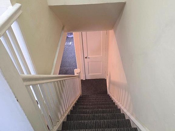 5th image of 441 Croyden Rd