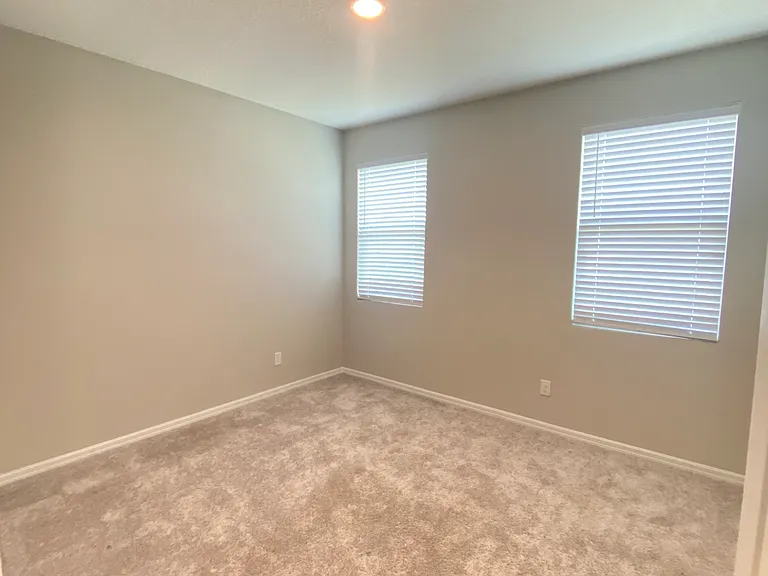 698 Bay Bridge Cir — Photo 25