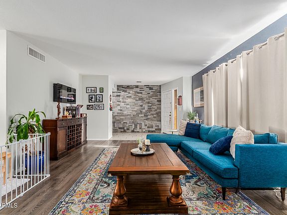 3rd image of 8312 E Via De Las Flores --