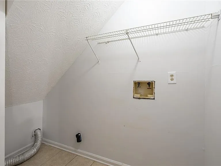 2916 Governors Ct — Photo 15