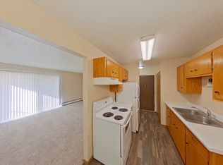 Hoven Lane, Crookston, MN 56716