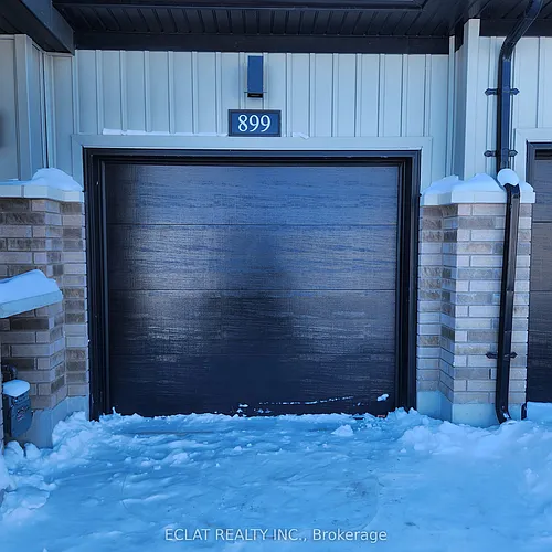 899 Douro St Photo 1